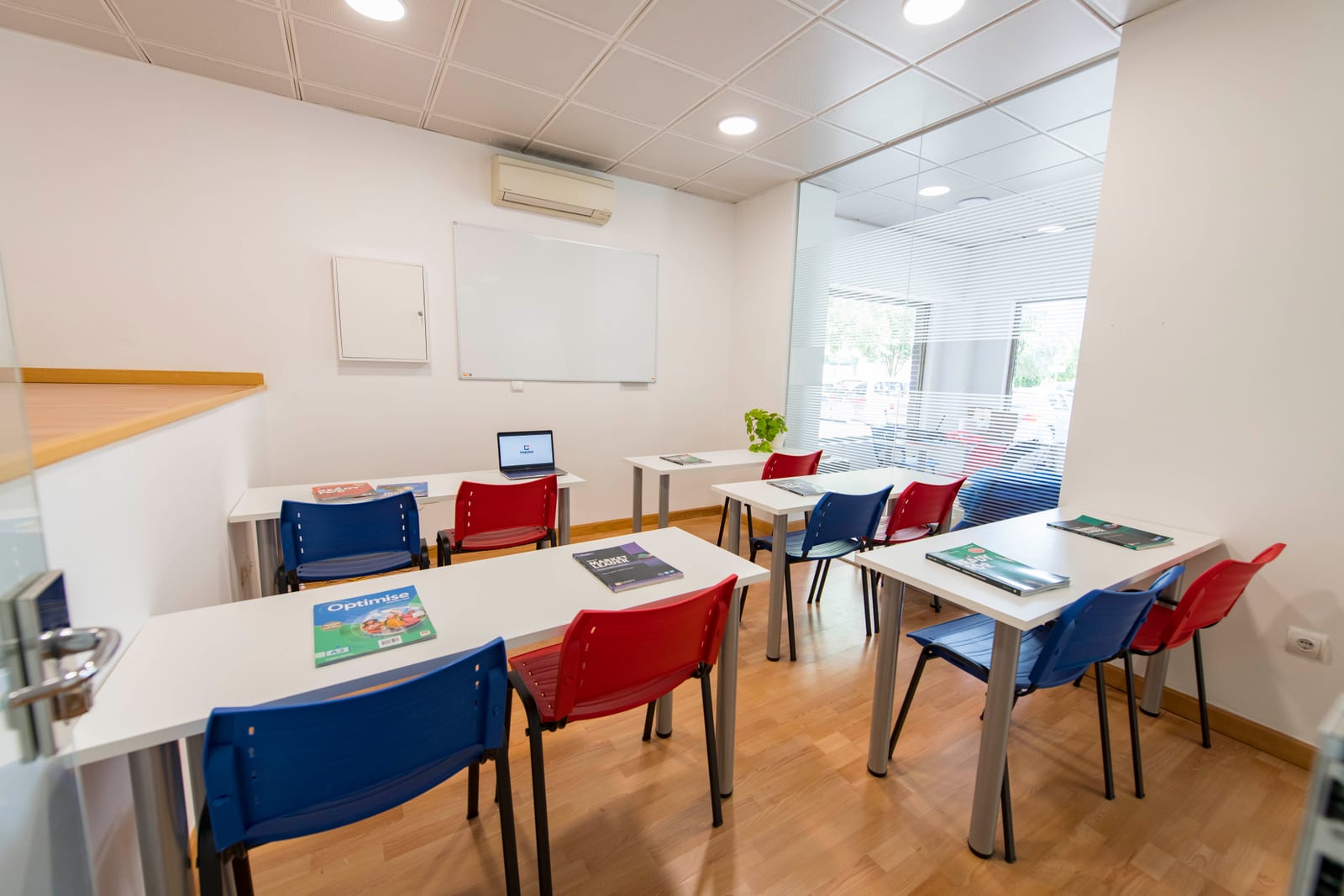 Instalaciones academia inglés Barrio del Pilar La Vaguada Madrid